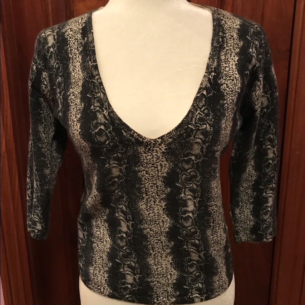 Snake print top